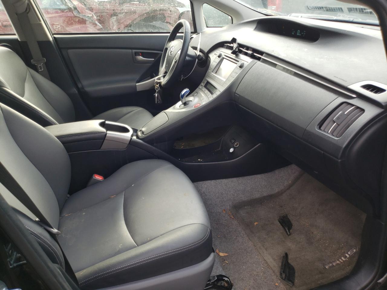 Photo 5 from auction – 2015 TOYOTA PRIUS with VIN JTDKN3DU1F0425051