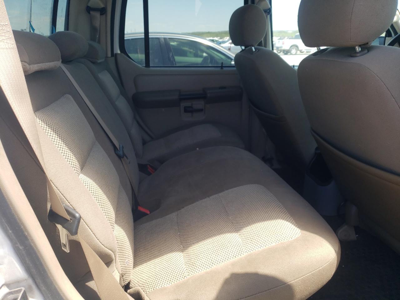 Photo 6 from auction – 2005 FORD EXPLORER S with VIN 1FMZU77K35UB23489