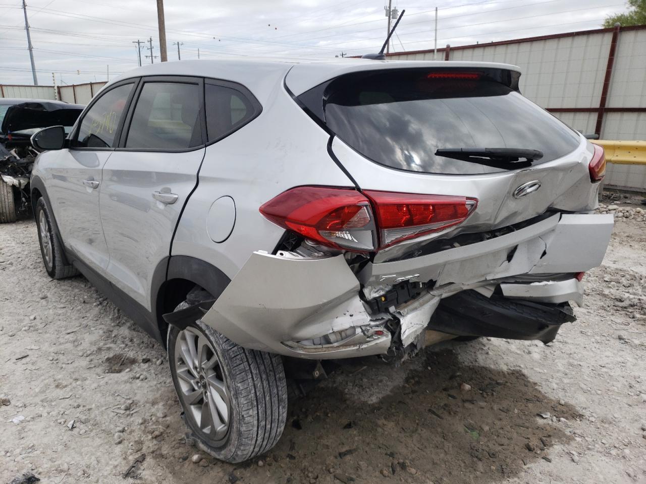 Photo 3 from auction – 2016 HYUNDAI TUCSON SE with VIN KM8J23A44GU162956