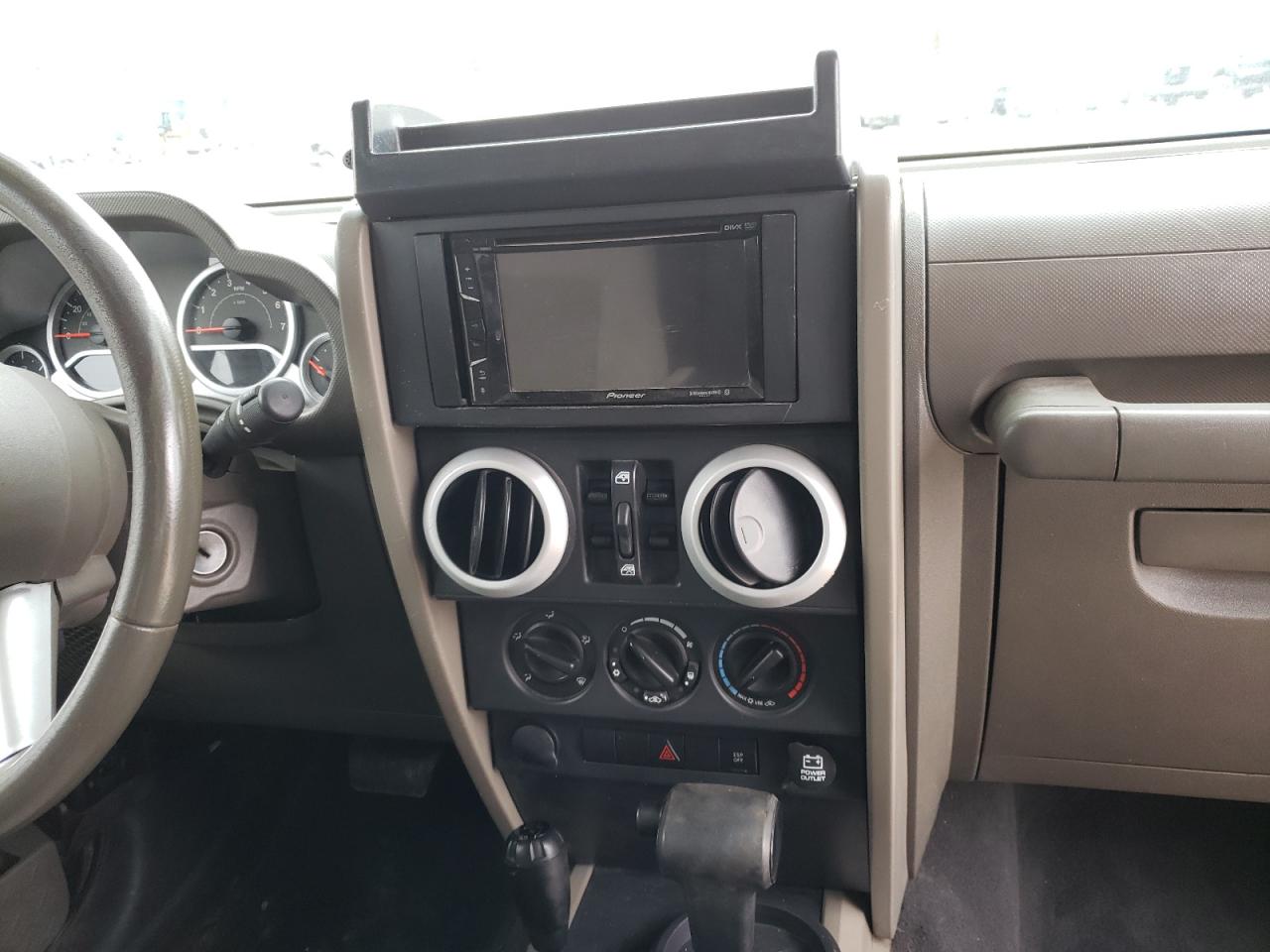 Photo 9 from auction – 2008 JEEP WRANGLER U with VIN 1J4GA59188L552953