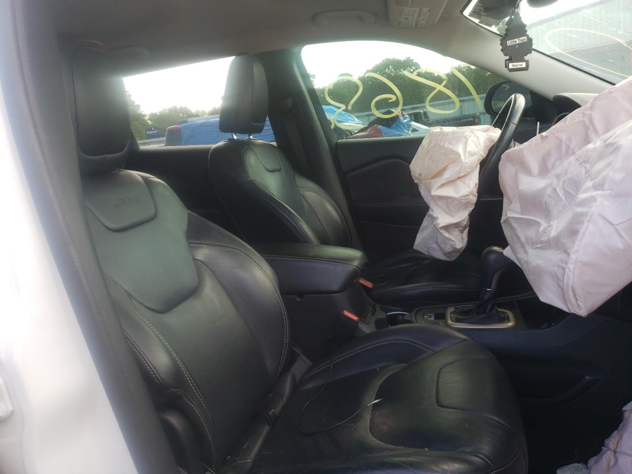 Photo 5 from auction – 2015 JEEP CHEROKEE L with VIN 1C4PJLDB6FW590560