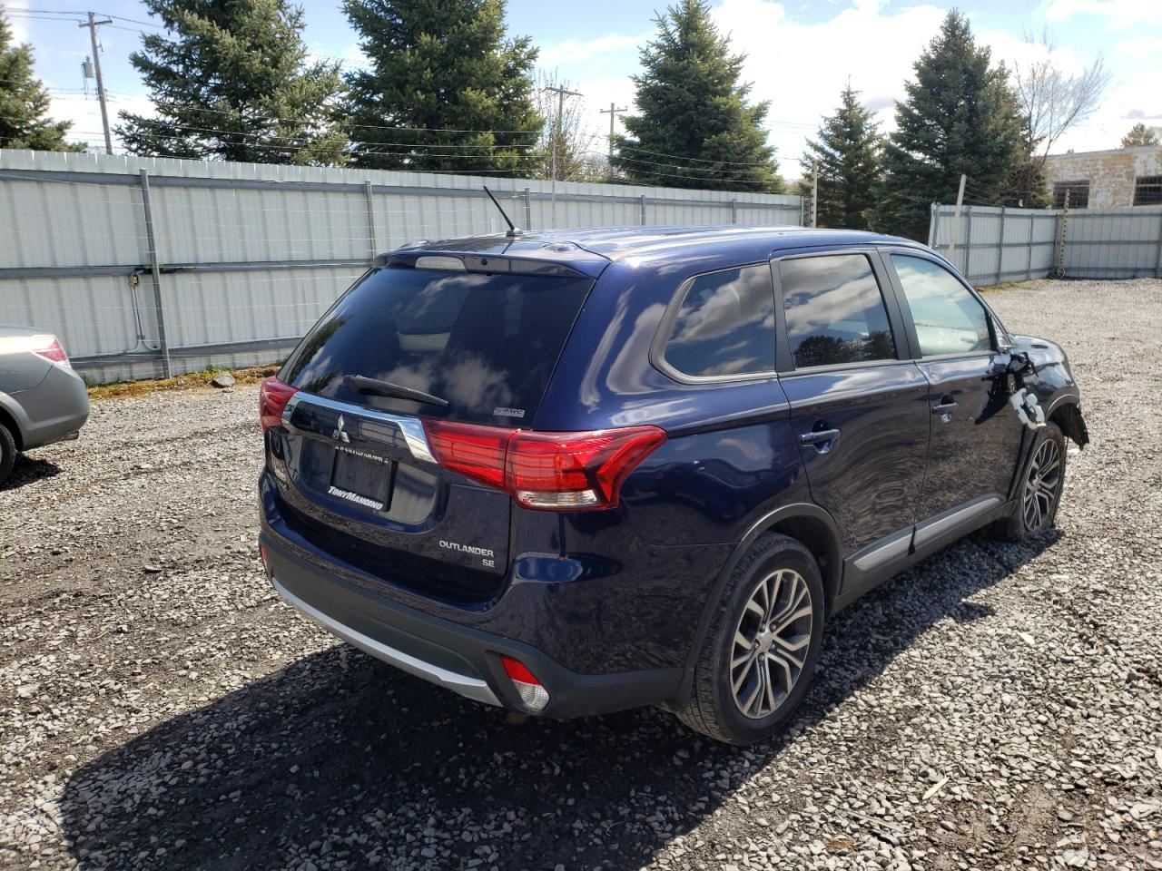 Photo 4 from auction – 2016 MITSUBISHI OUTLANDER with VIN JA4AZ3A38GZ017813