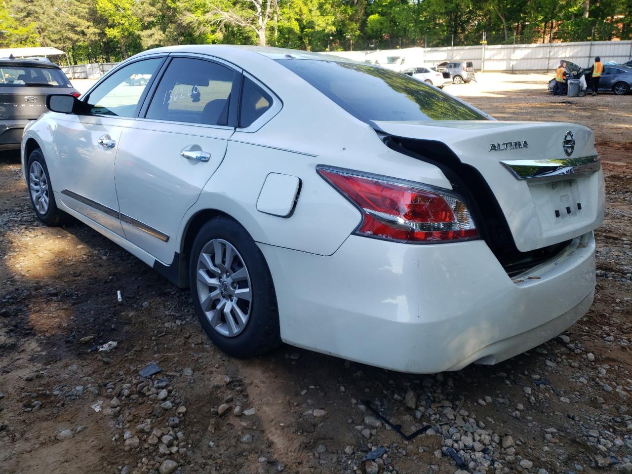 Photo 3 from auction – 2015 NISSAN ALTIMA 2.5 with VIN 1N4AL3AP1FC203646