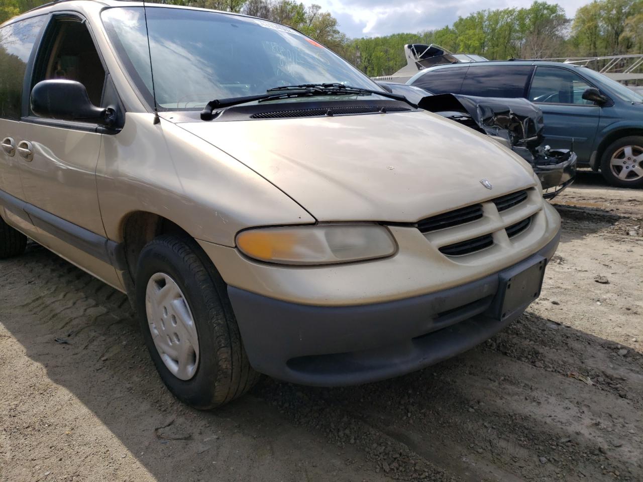 Photo 9 from auction – 2000 DODGE CARAVAN SE with VIN 1B4GP45G1YB598894