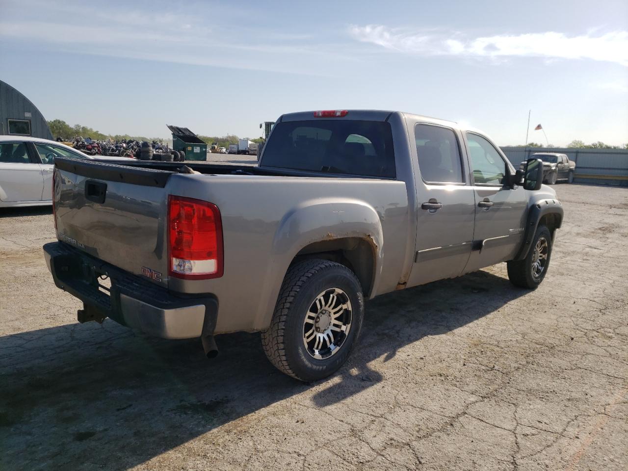 Photo 4 from auction – 2007 GMC NEW SIERRA with VIN 2GTEC13C171542425