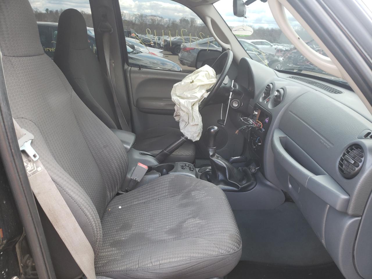 Photo 5 from auction – 2007 JEEP LIBERTY SP with VIN 1J4GL48K77W711053