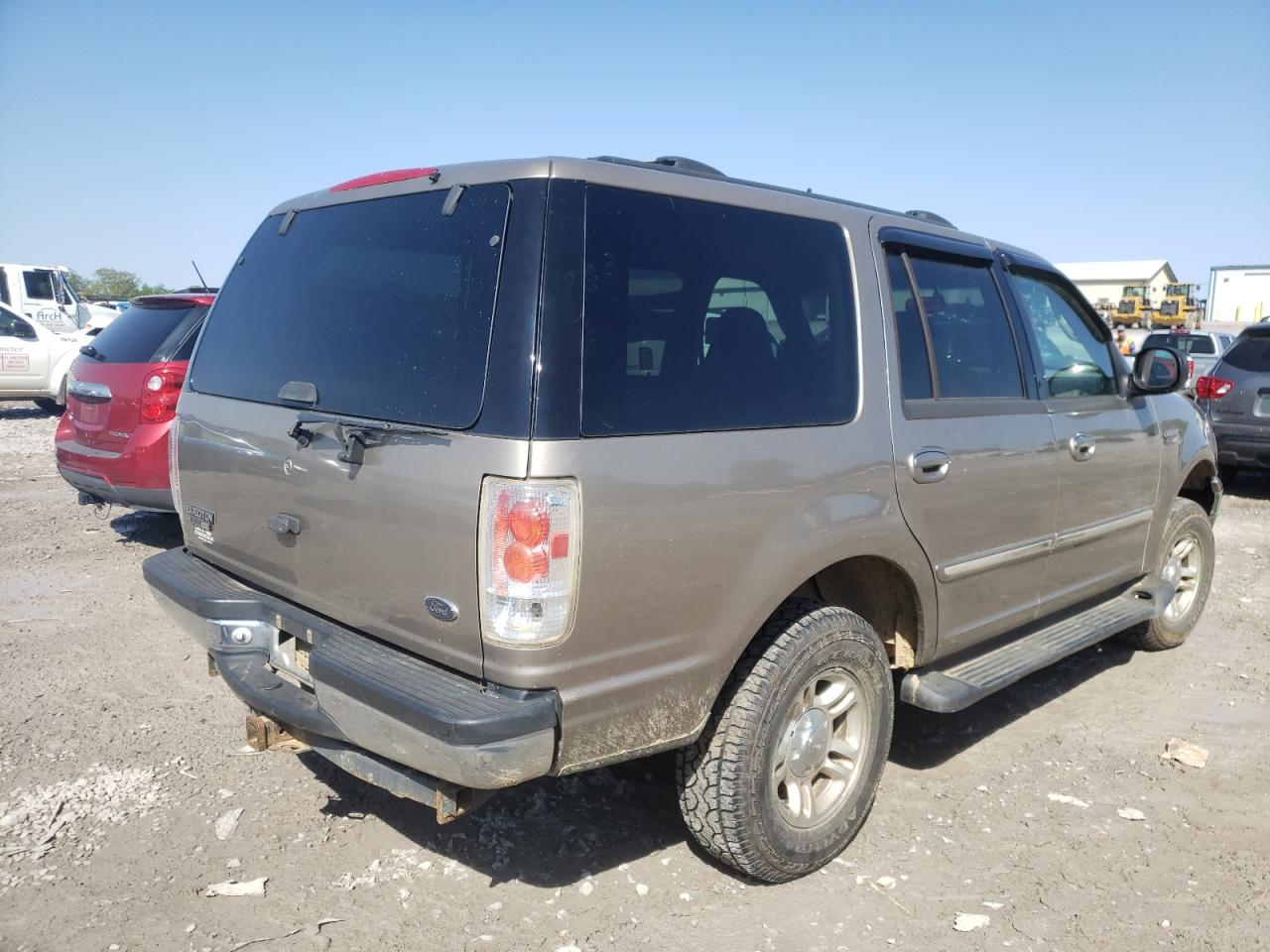 Photo 4 from auction – 2001 FORD EXPEDITION with VIN 1FMPU16L71LA73257