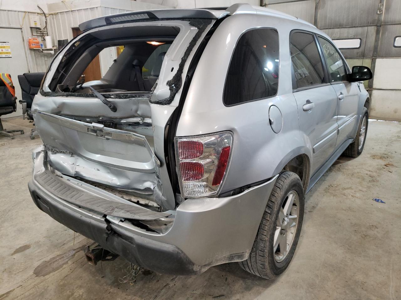 Photo 4 from auction – 2005 CHEVROLET EQUINOX LT with VIN 2CNDL73F356119124