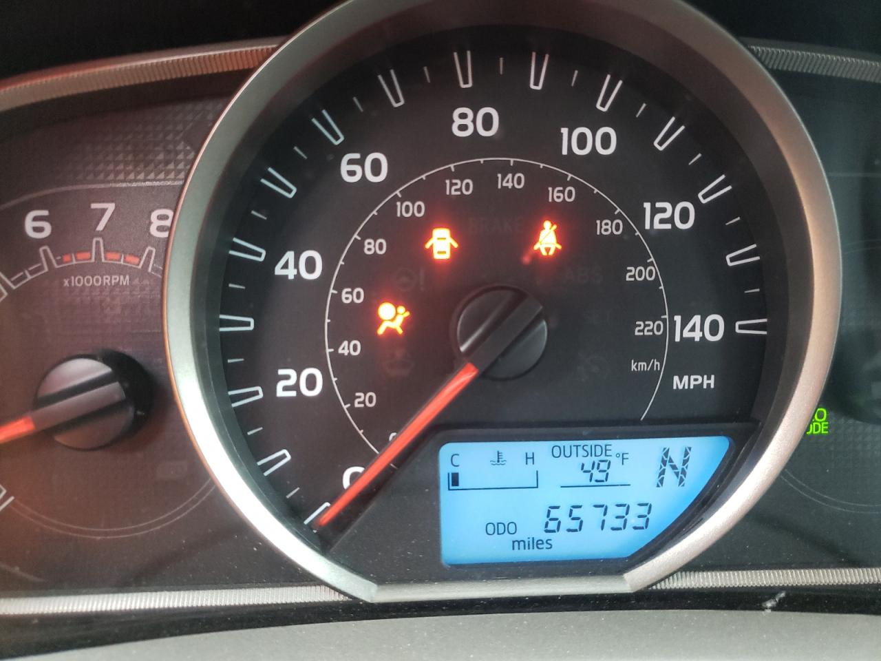 Photo 8 from auction – 2014 TOYOTA RAV4 XLE with VIN 2T3RFREV9EW212803