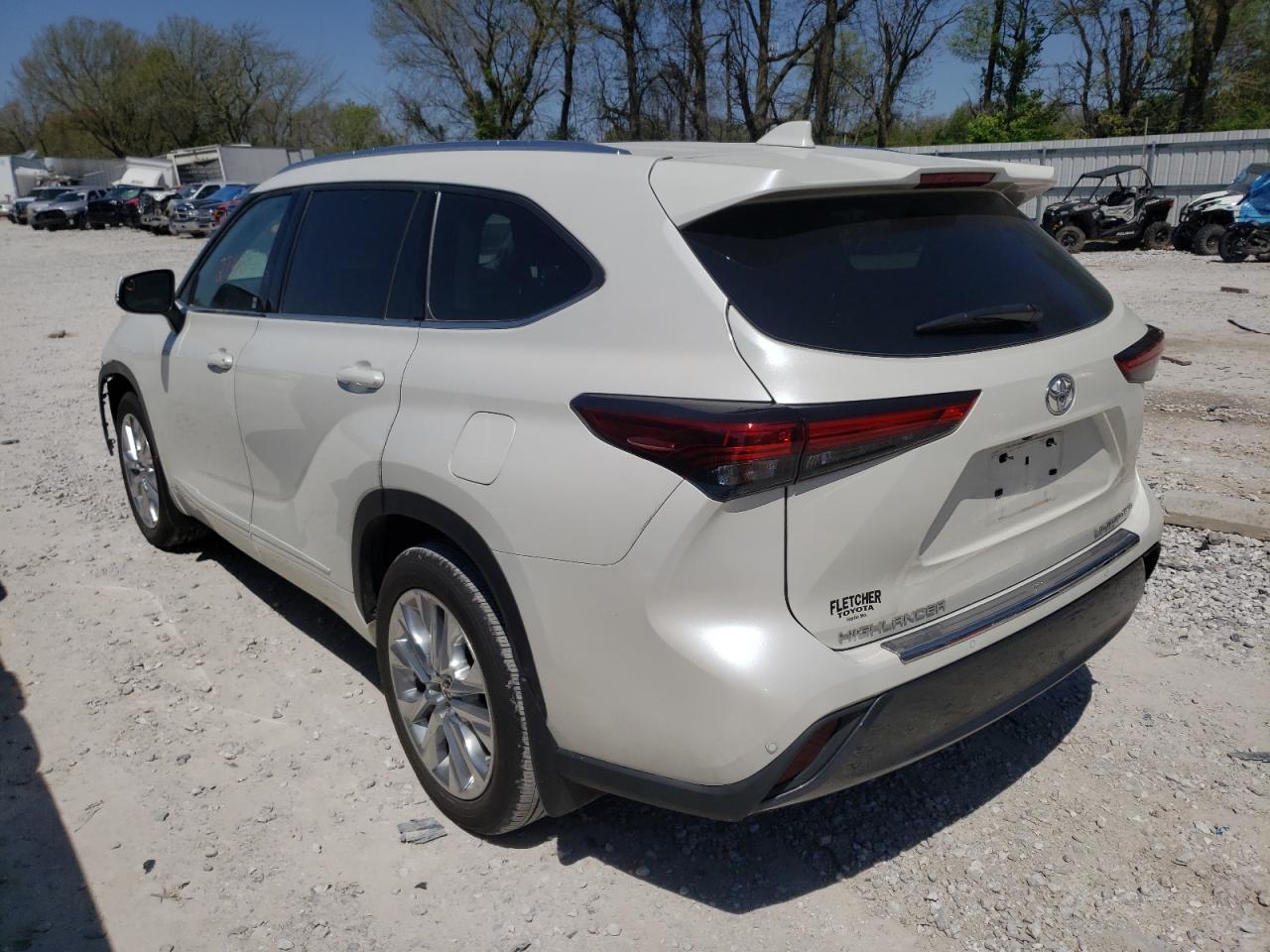 Photo 3 from auction – 2021 TOYOTA HIGHLANDER with VIN 5TDDZRBH0MS537288