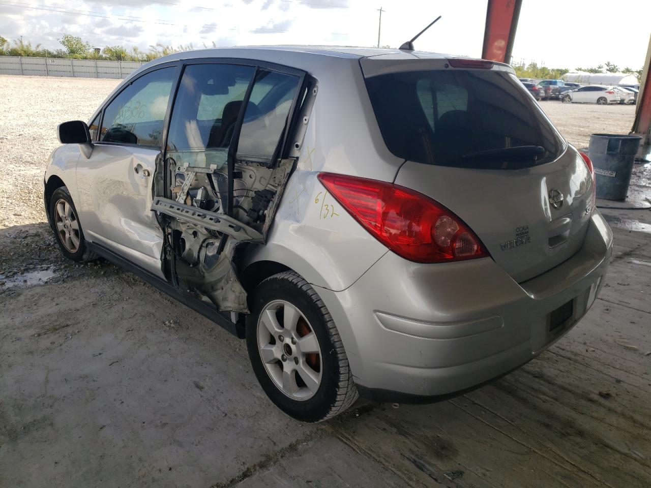 Photo 3 from auction – 2009 NISSAN VERSA S with VIN 3N1BC13E29L405244