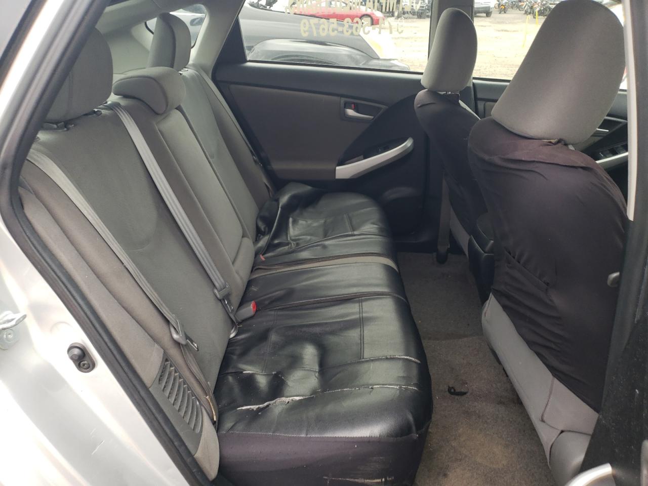 Photo 6 from auction – 2013 TOYOTA PRIUS with VIN JTDKN3DU4D5704557