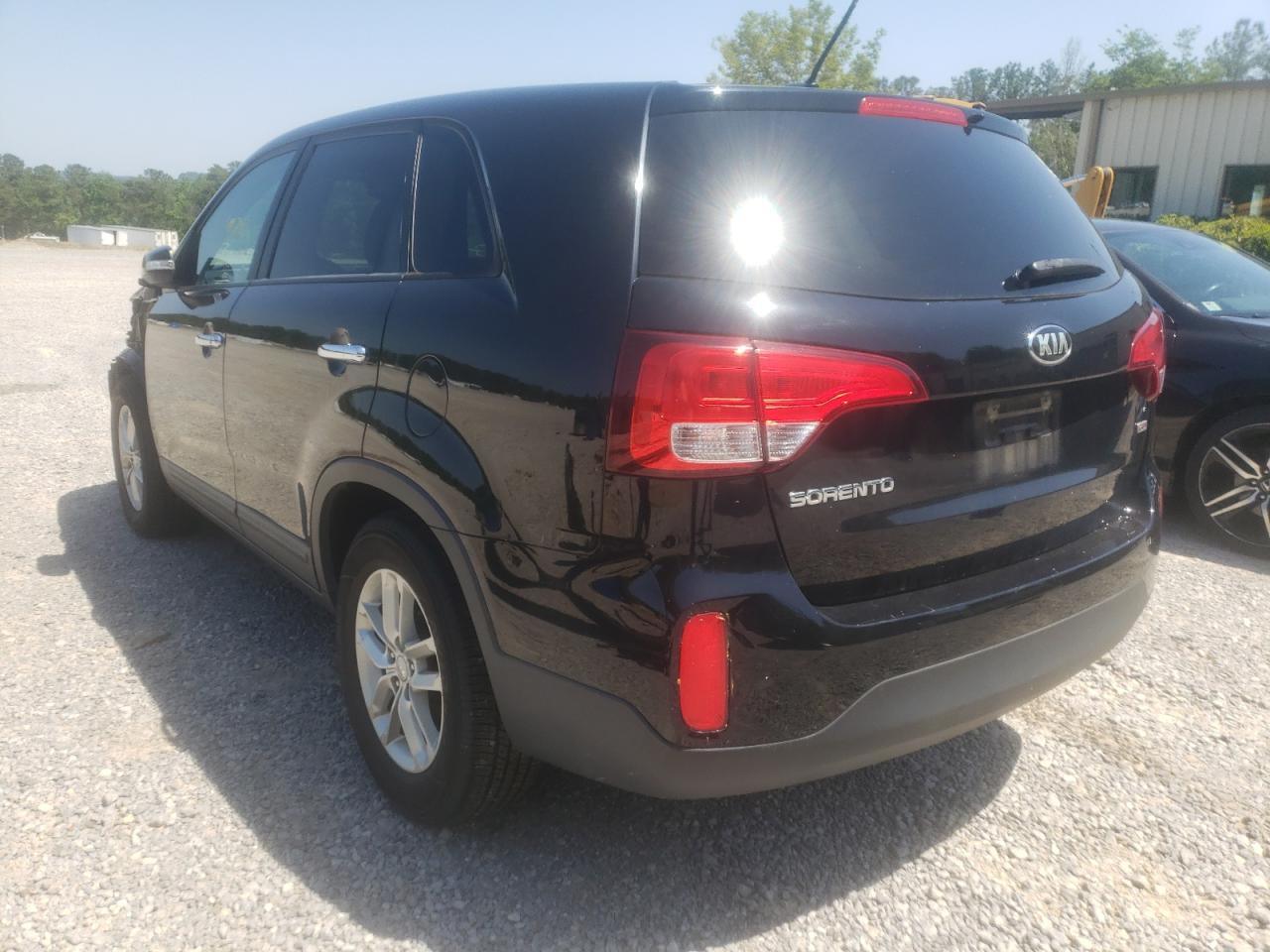Photo 3 from auction – 2015 KIA SORENTO LX with VIN 5XYKT3A68FG648080