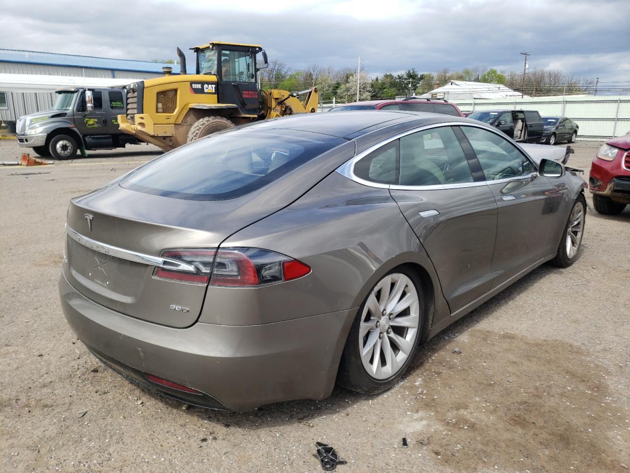 Photo 4 from auction – 2016 TESLA MODEL S with VIN 5YJSA1E25GF142457