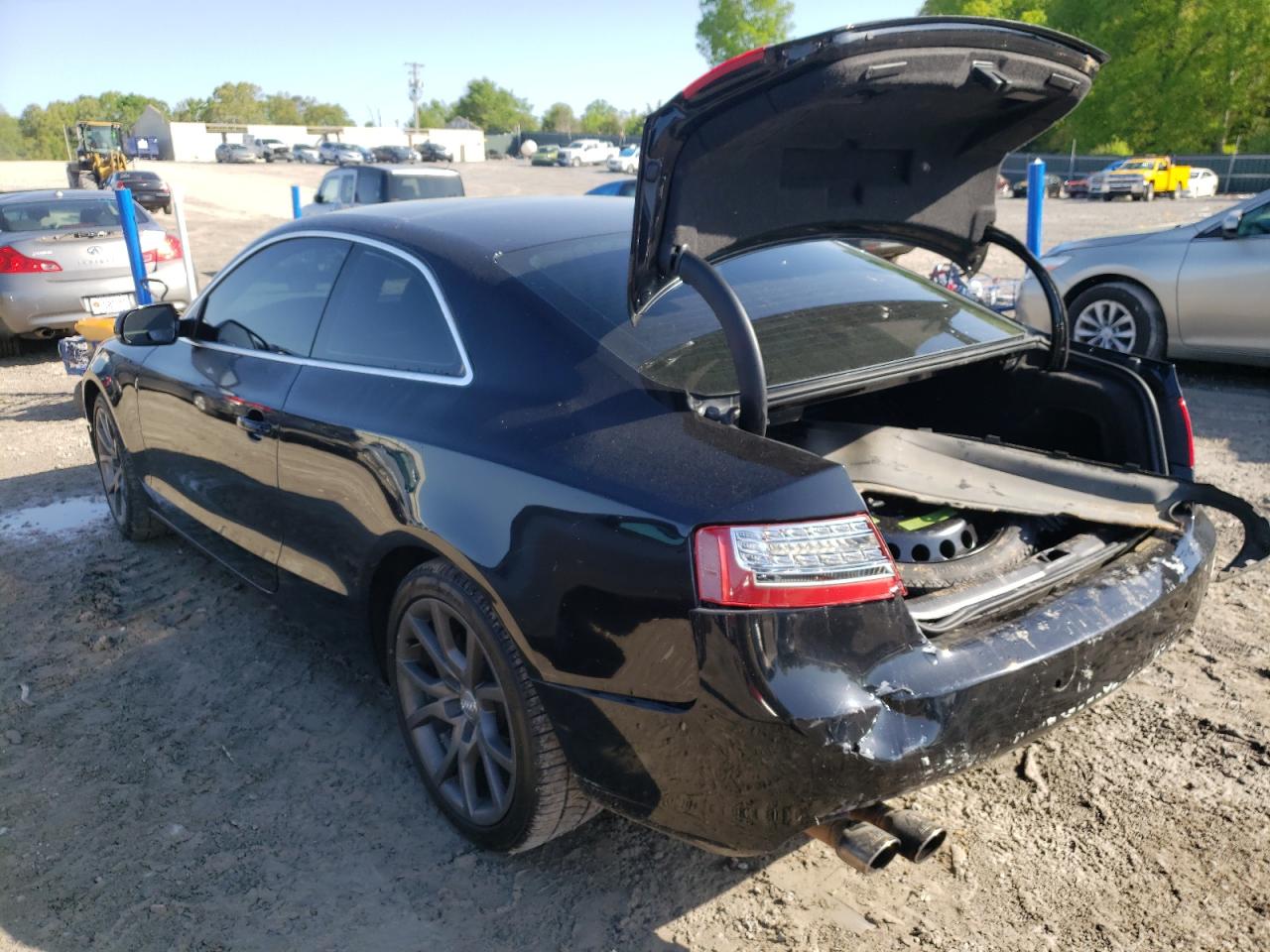 Photo 3 from auction – 2012 AUDI UK with VIN WAULFAFR6CA001351