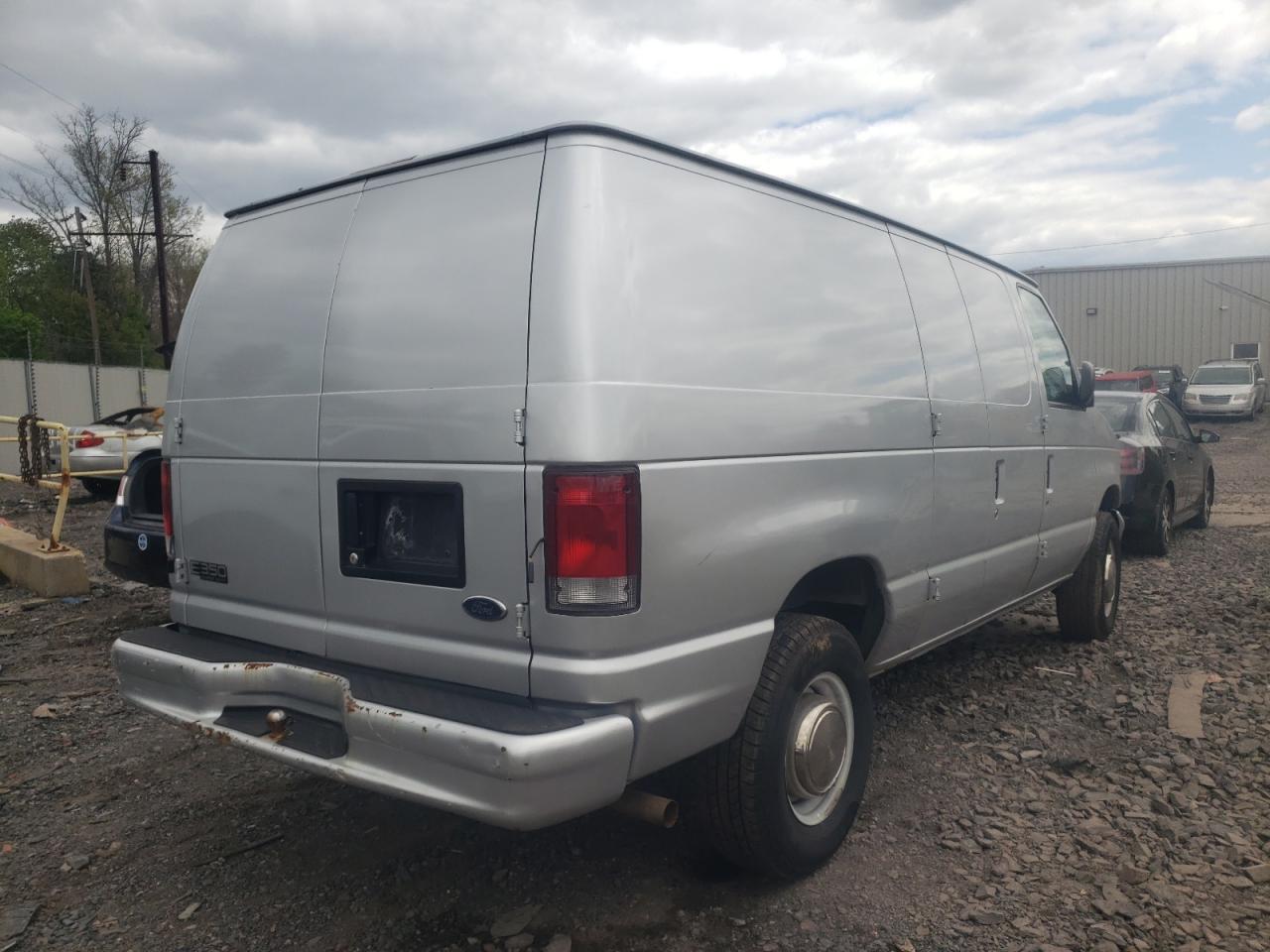 Photo 4 from auction – 2000 FORD ECONOLINE with VIN 1FTNE2420YHB13913