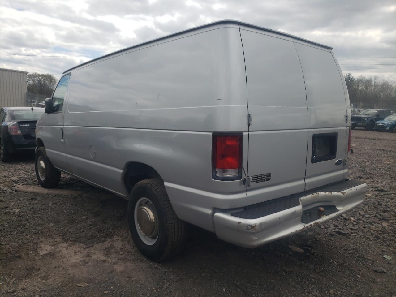 Photo 3 from auction – 2000 FORD ECONOLINE with VIN 1FTNE2420YHB13913
