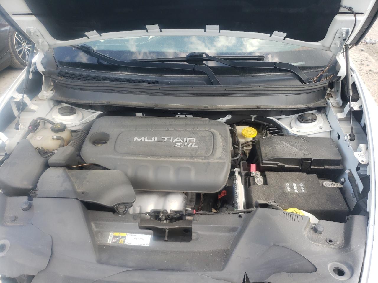 Photo 7 from auction – 2015 JEEP CHEROKEE L with VIN 1C4PJLDB6FW590560