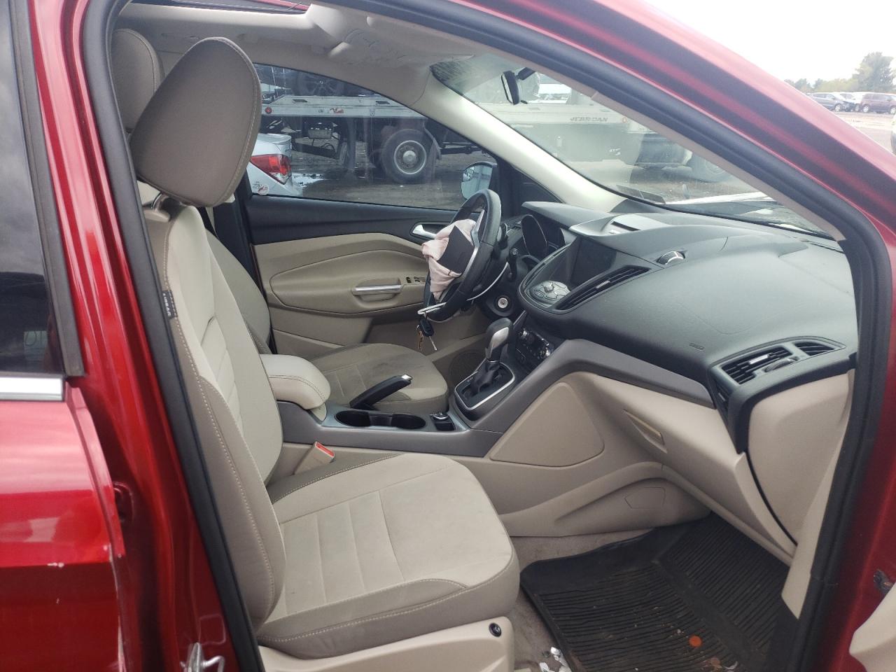 Photo 5 from auction – 2014 FORD ESCAPE SE with VIN 1FMCU9GX3EUA02135