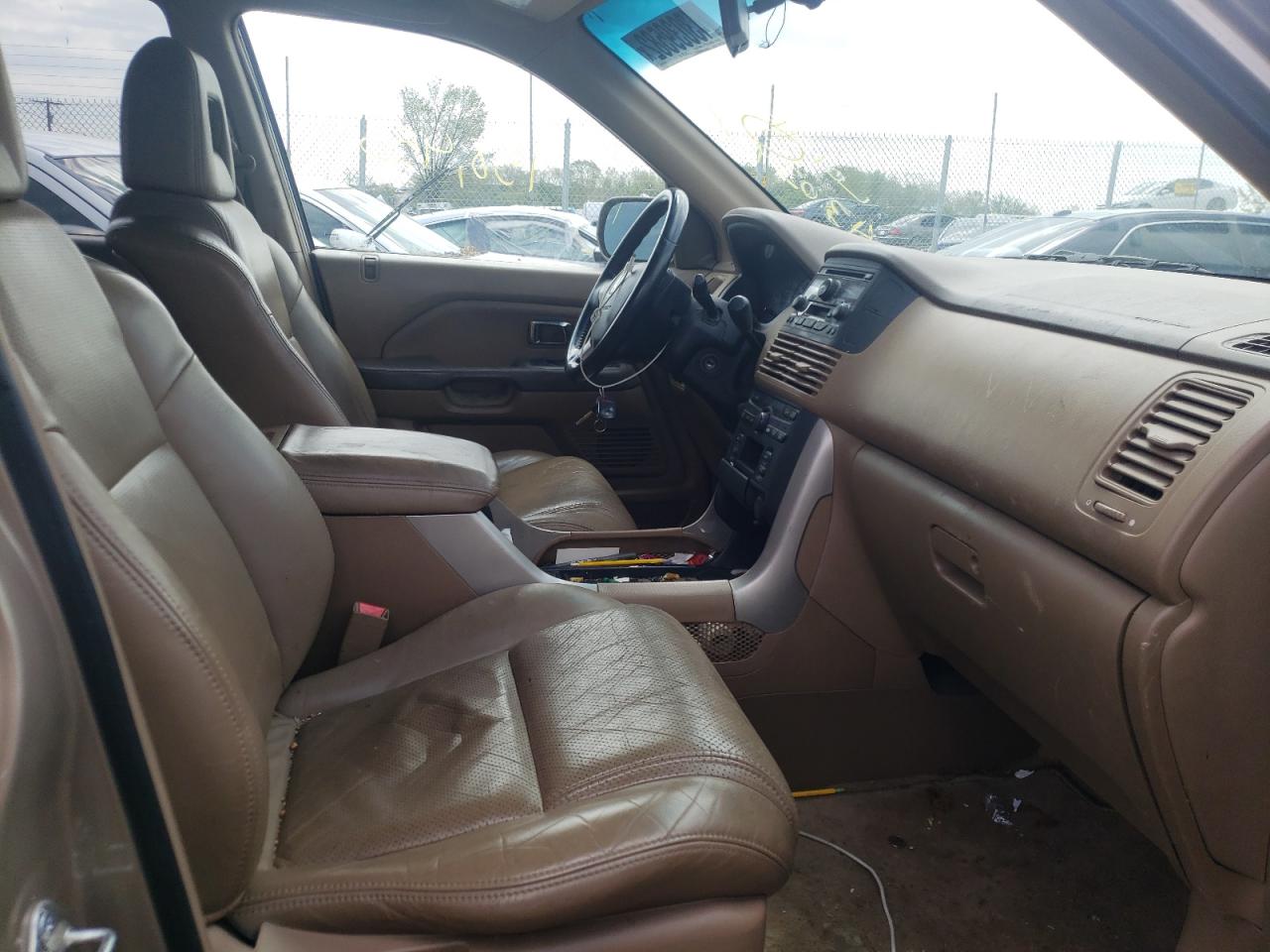 Photo 5 from auction – 2004 HONDA PILOT EXL with VIN 2HKYF18504H622825