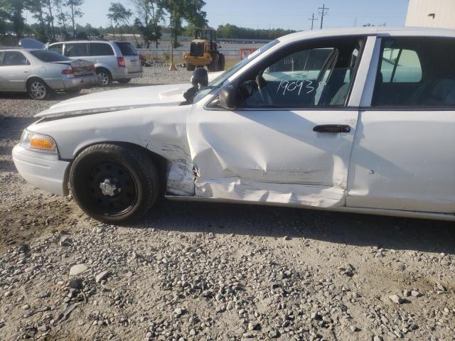 Photo 9 from auction – 2005 FORD CROWN VICT with VIN 2FAFP71W75X102718
