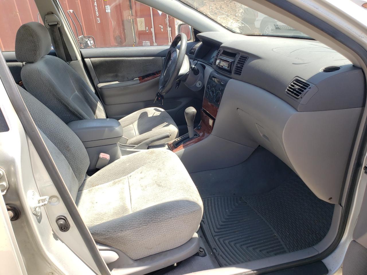 Photo 5 from auction – 2004 TOYOTA COROLLA CE with VIN 2T1BR38E44C240521