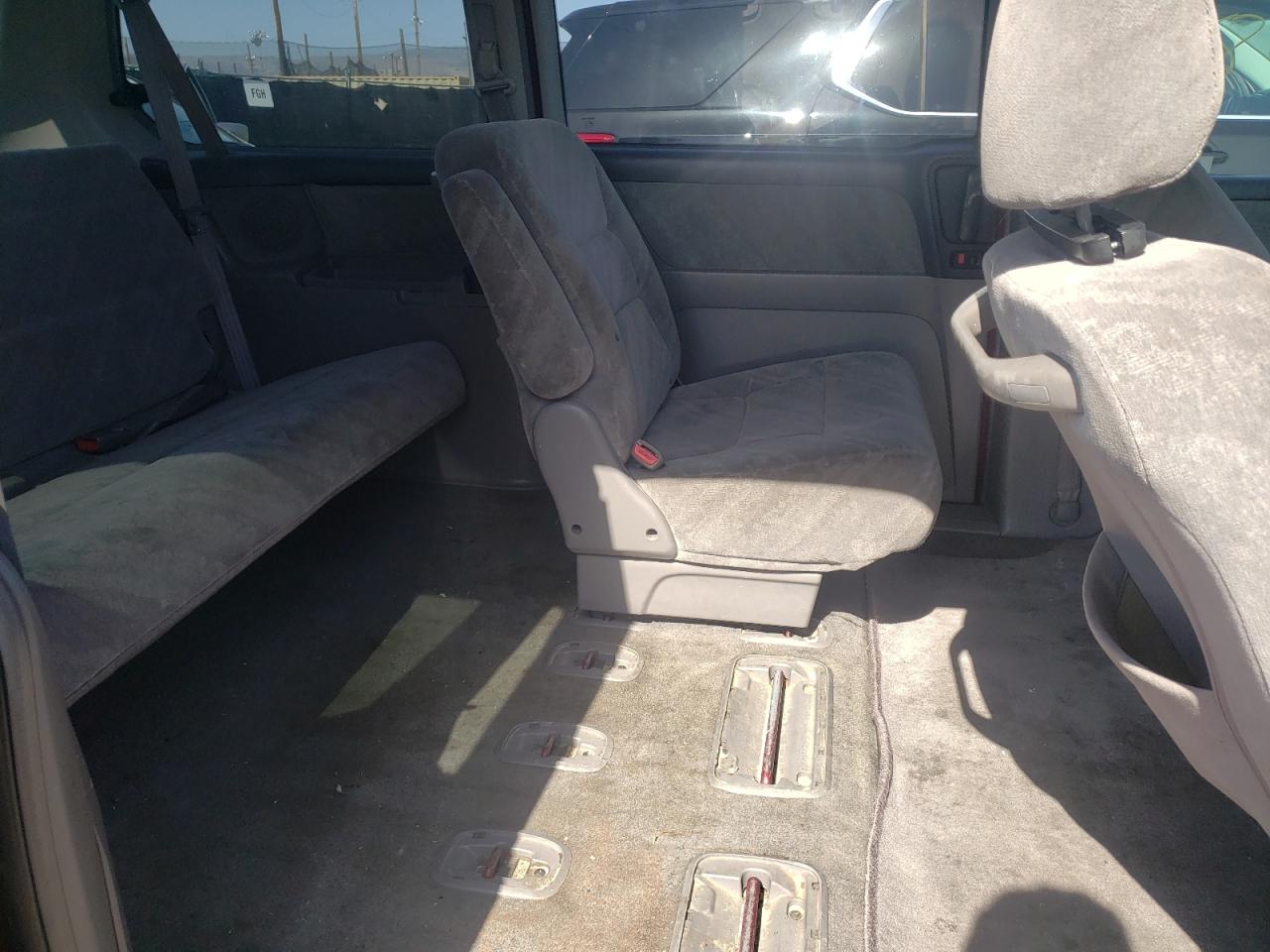 Photo 6 from auction – 2002 HONDA ODYSSEY EX with VIN 2HKRL18652H539071