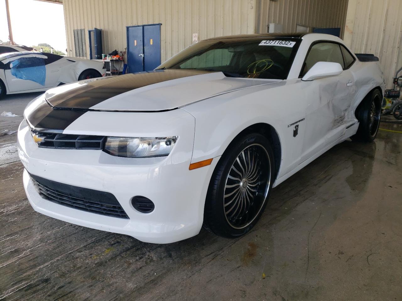 Photo 2 from auction – 2015 CHEVROLET CAMARO LS with VIN 2G1FB1E3XF9226583