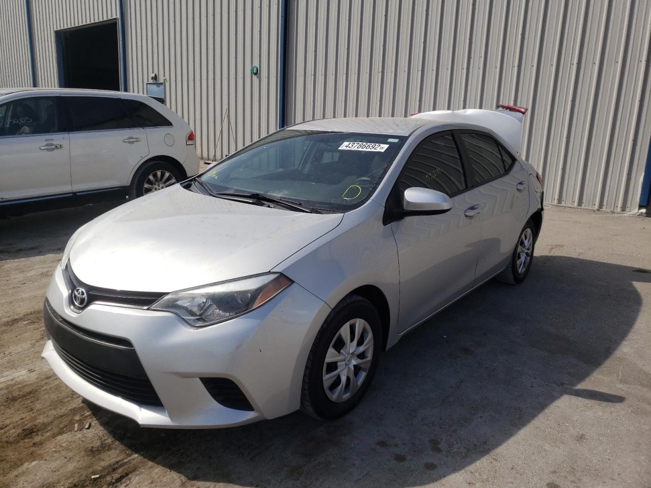 Photo 2 from auction – 2015 TOYOTA COROLLA L with VIN 5YFBURHE9FP248201