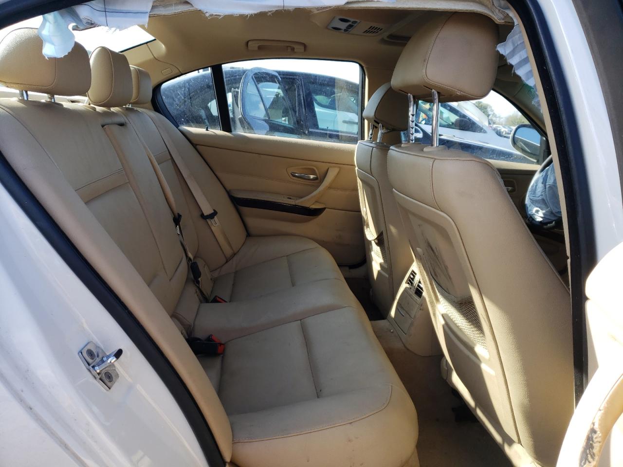 Photo 6 from auction – 2009 BMW 328 with VIN WBAPK73519A450074
