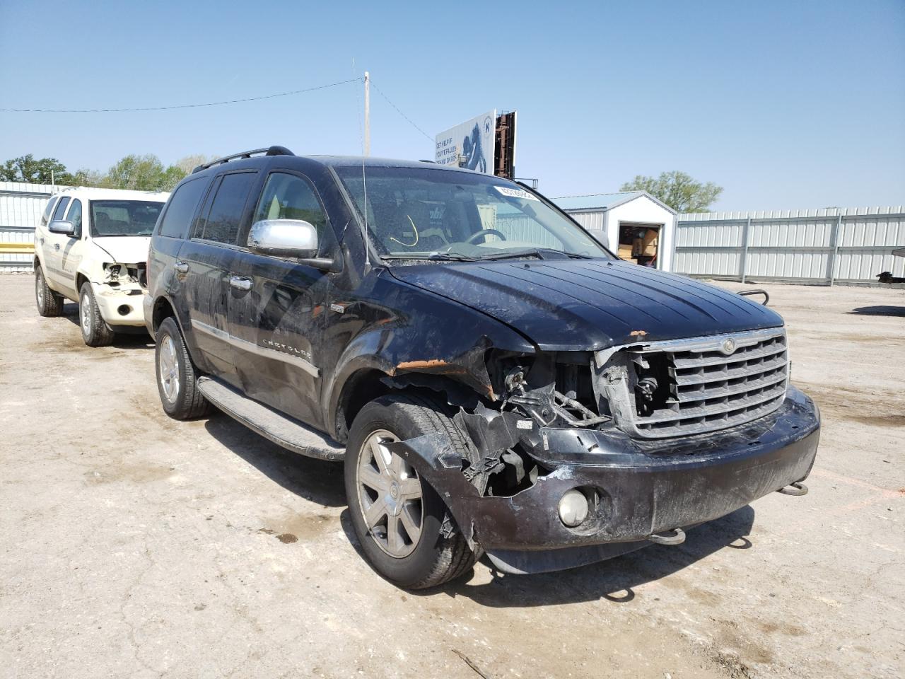 CHRYSLER ASPEN LIMI 2008 with VIN 1A8HW58208F122640 - Photo from auction