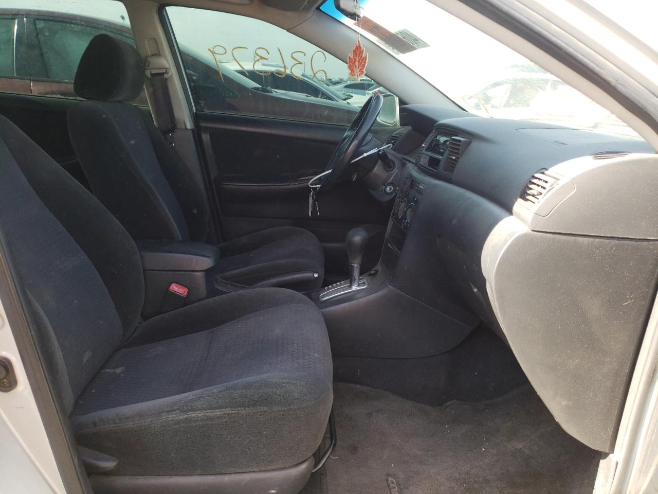 Photo 5 from auction – 2005 TOYOTA COROLLA CE with VIN 1NXBR32E05Z522888