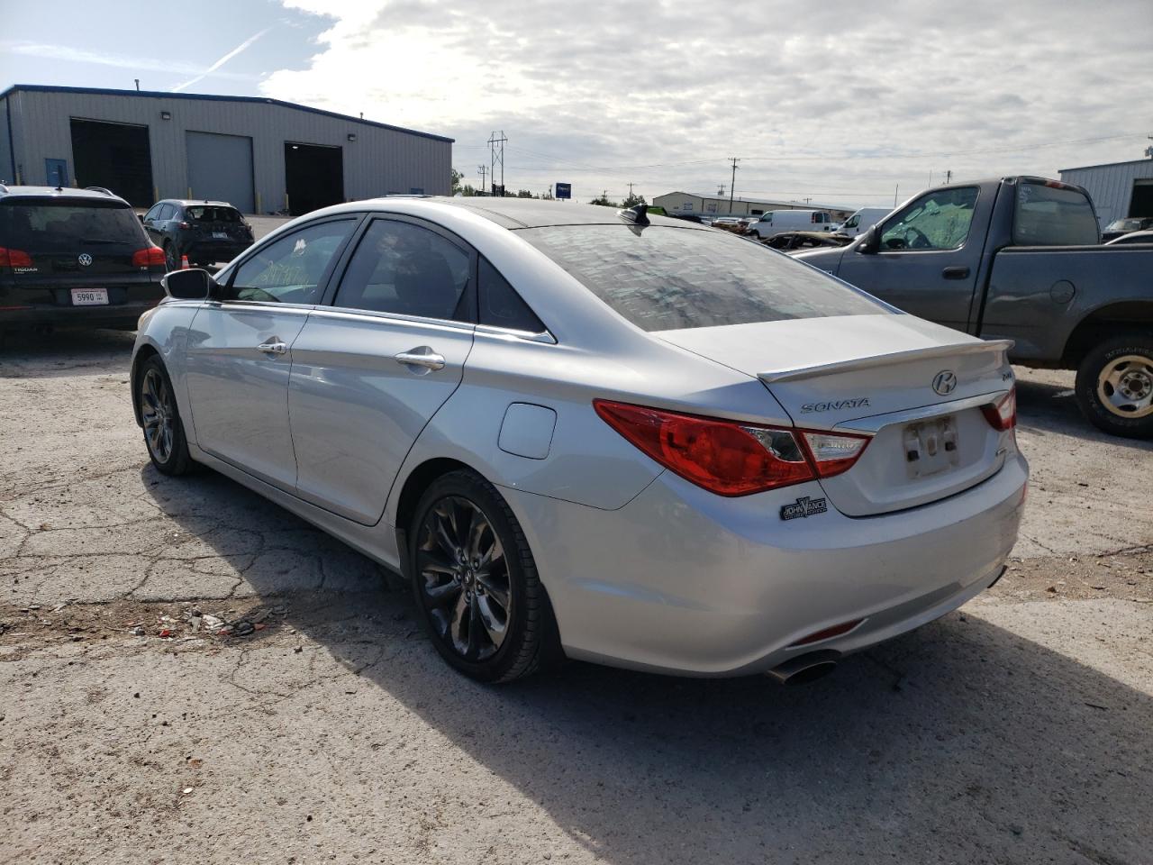 Photo 3 from auction – 2012 HYUNDAI SONATA SE with VIN 5NPEC4AB7CH367666