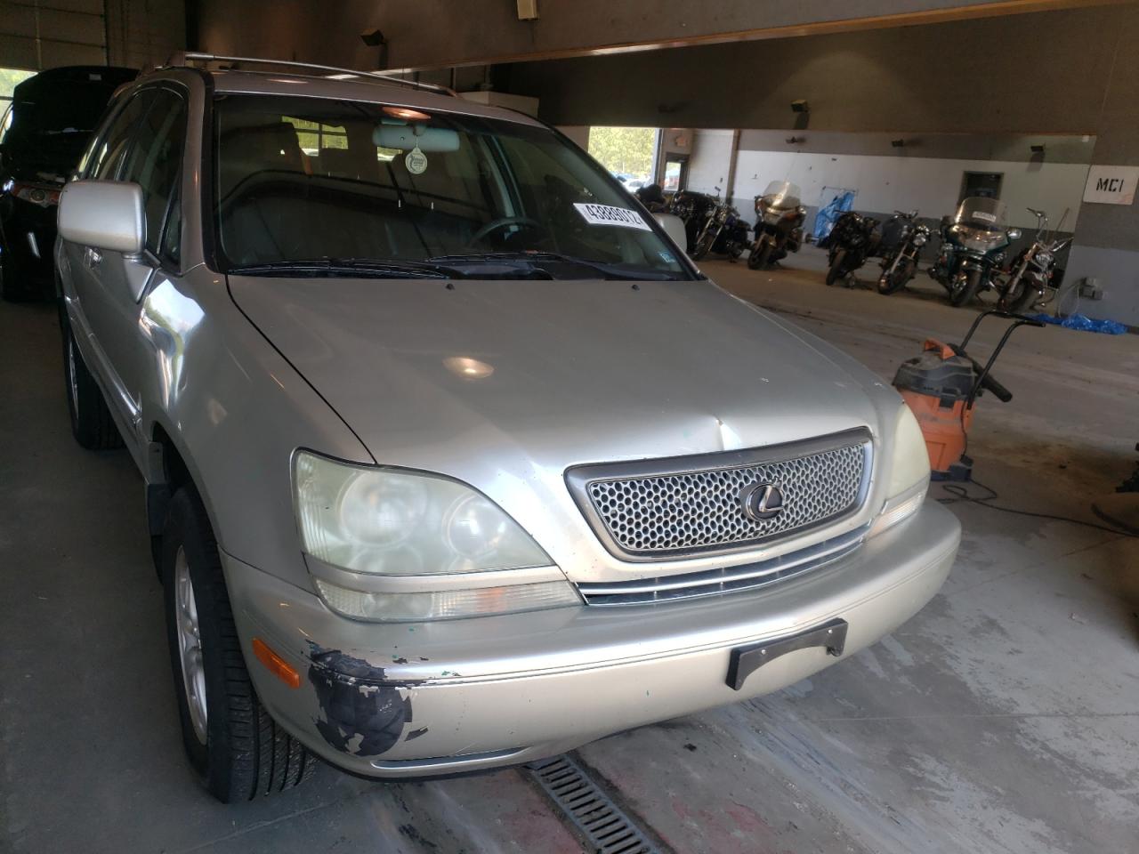 Photo 9 from auction – 2001 LEXUS RX 300 with VIN JTJHF10U010223812
