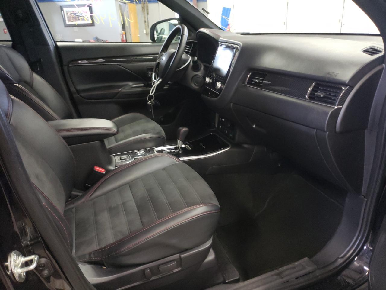 Photo 5 from auction – 2020 MITSUBISHI OUTLANDER with VIN JA4AZ3A39LZ040396