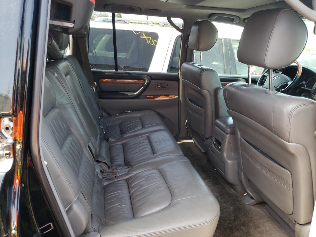 Photo 6 from auction – 2005 LEXUS LX 470 with VIN JTJHT00W654001584