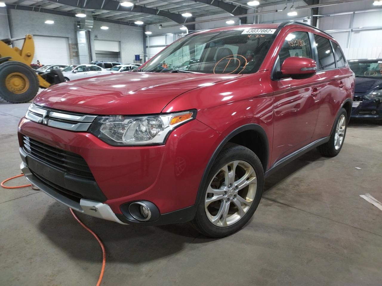 Photo 2 from auction – 2015 MITSUBISHI OUTLANDER with VIN JA4AZ3A35FZ013698