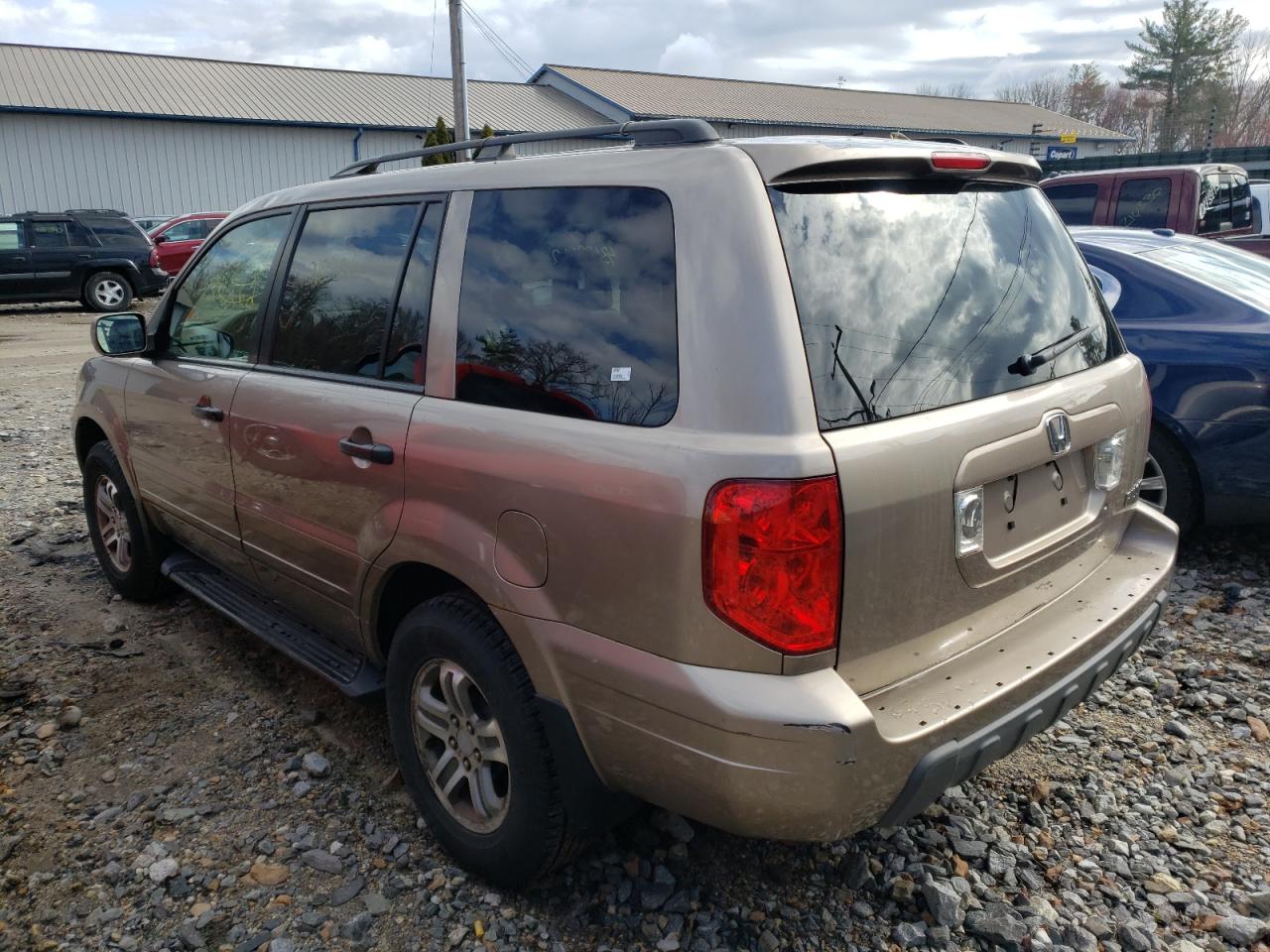 Photo 3 from auction – 2003 HONDA PILOT EXL with VIN 2HKYF18543H574082
