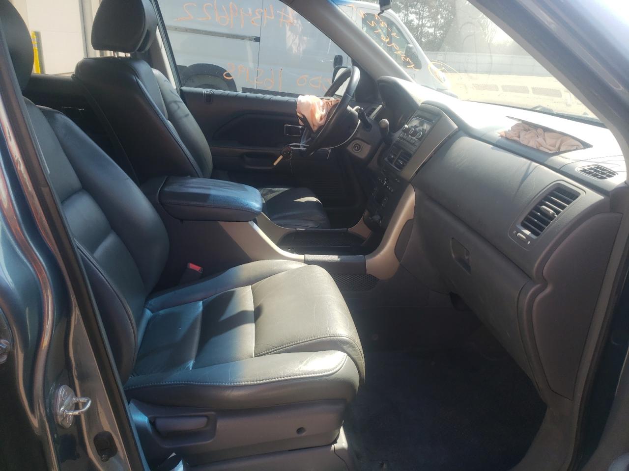 Photo 5 from auction – 2006 HONDA PILOT EX with VIN 2HKYF18596H521818