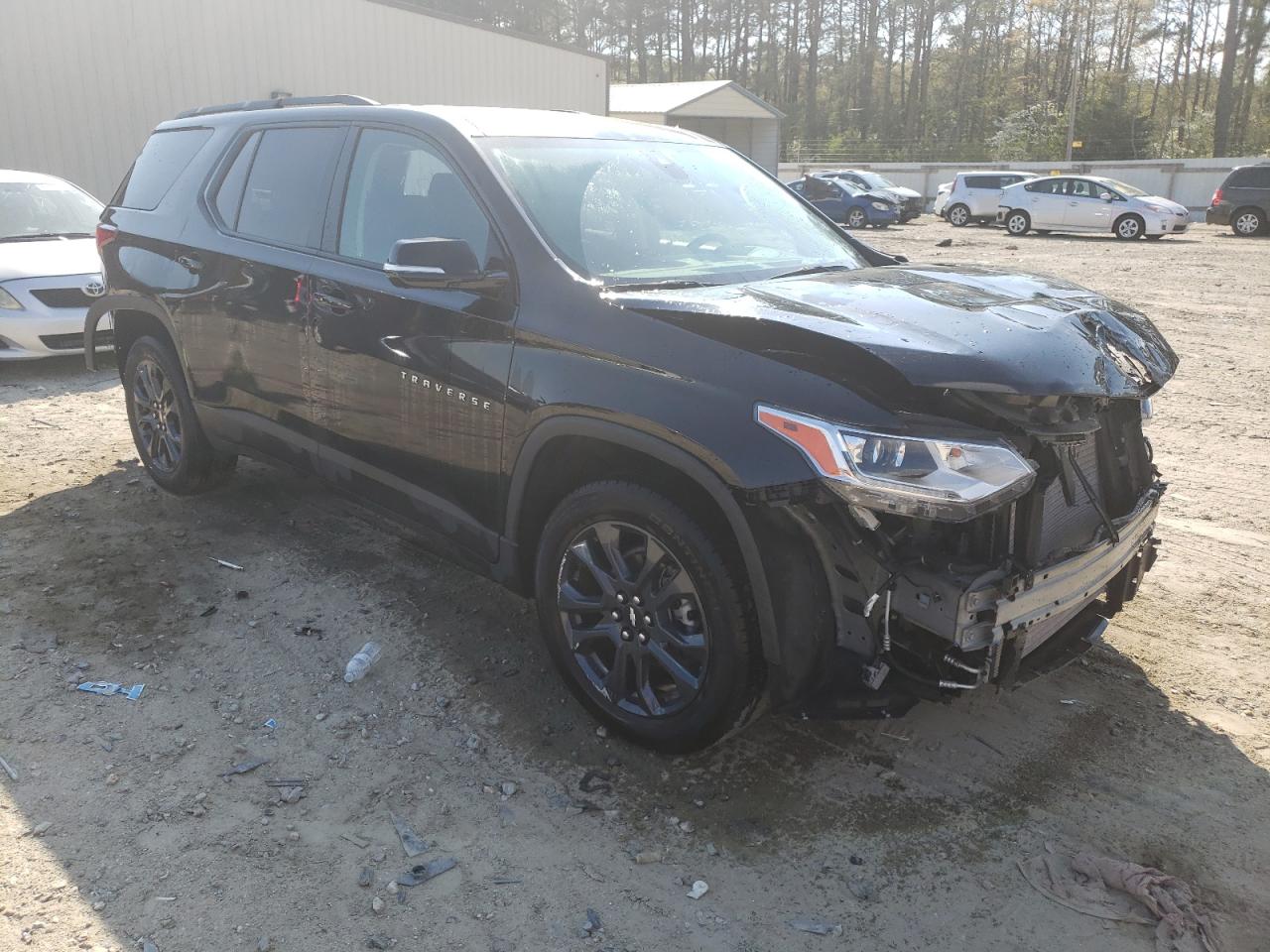 CHEVROLET TRAVERSE R 2020 with VIN 1GNERJKW2LJ302415 - Photo from auction