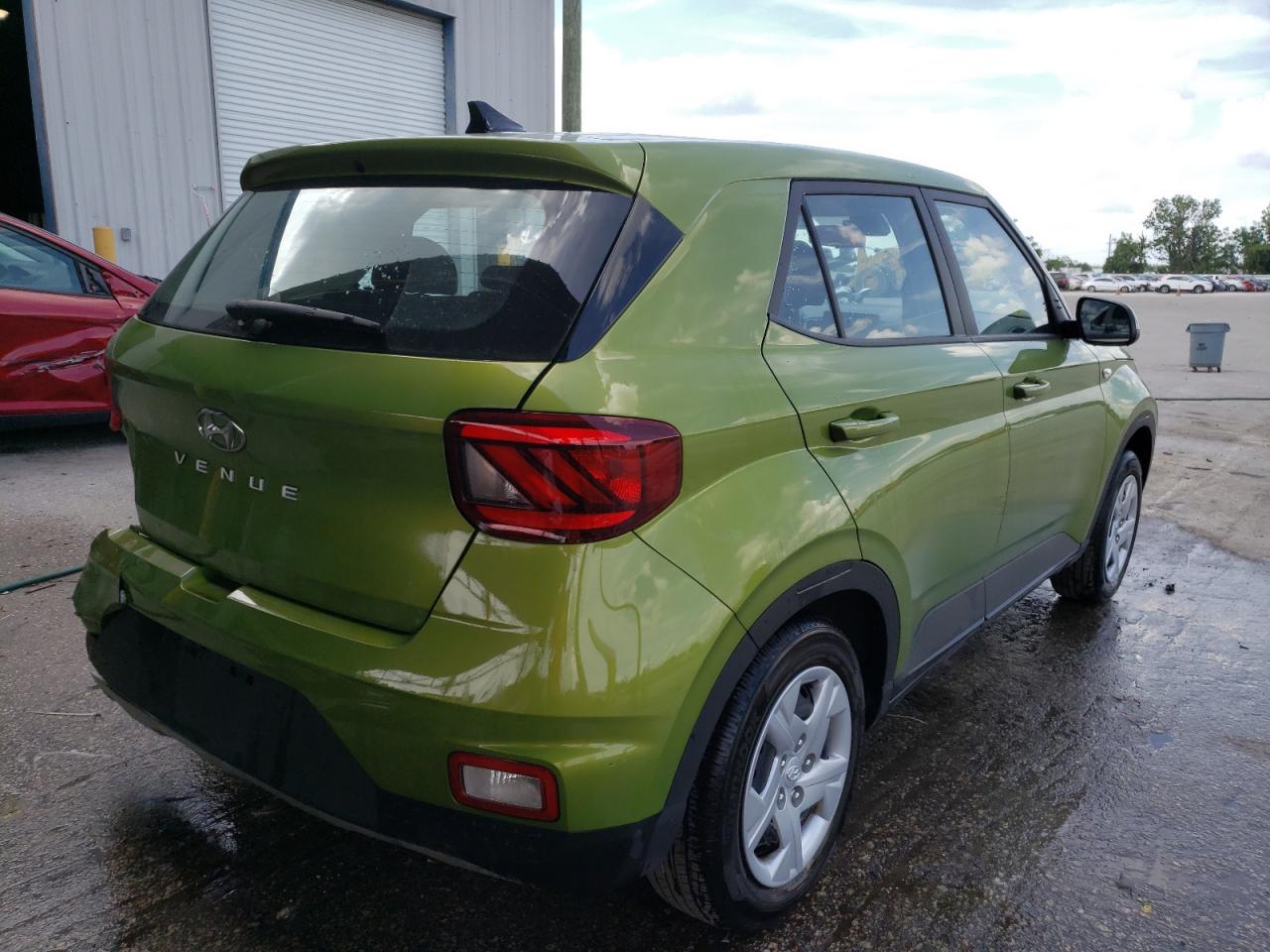 Photo 4 from auction – 2020 HYUNDAI VENUE SE with VIN KMHRB8A36LU045400