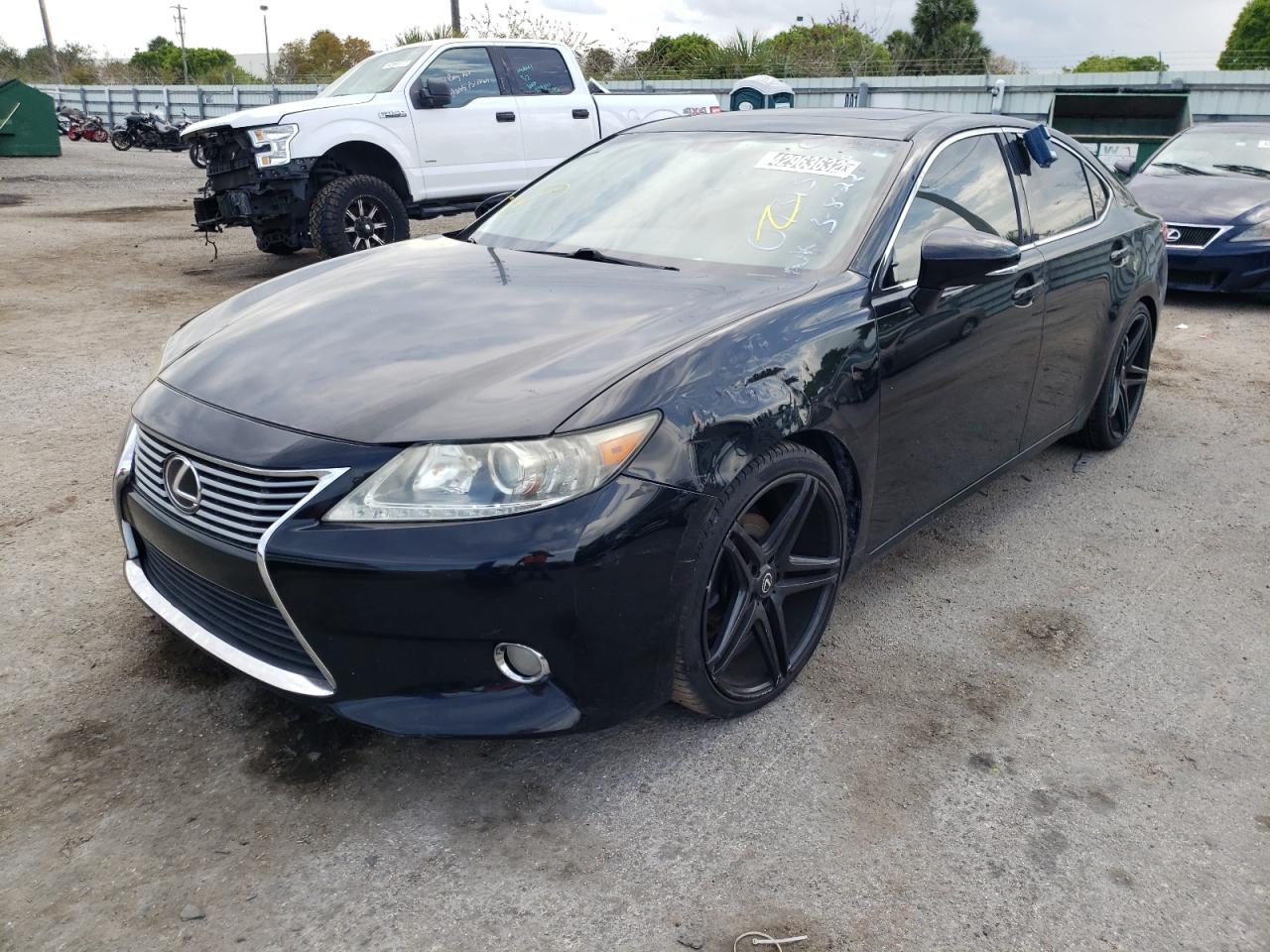 Photo 2 from auction – 2013 LEXUS ES 350 with VIN JTHBK1GG6D2073135