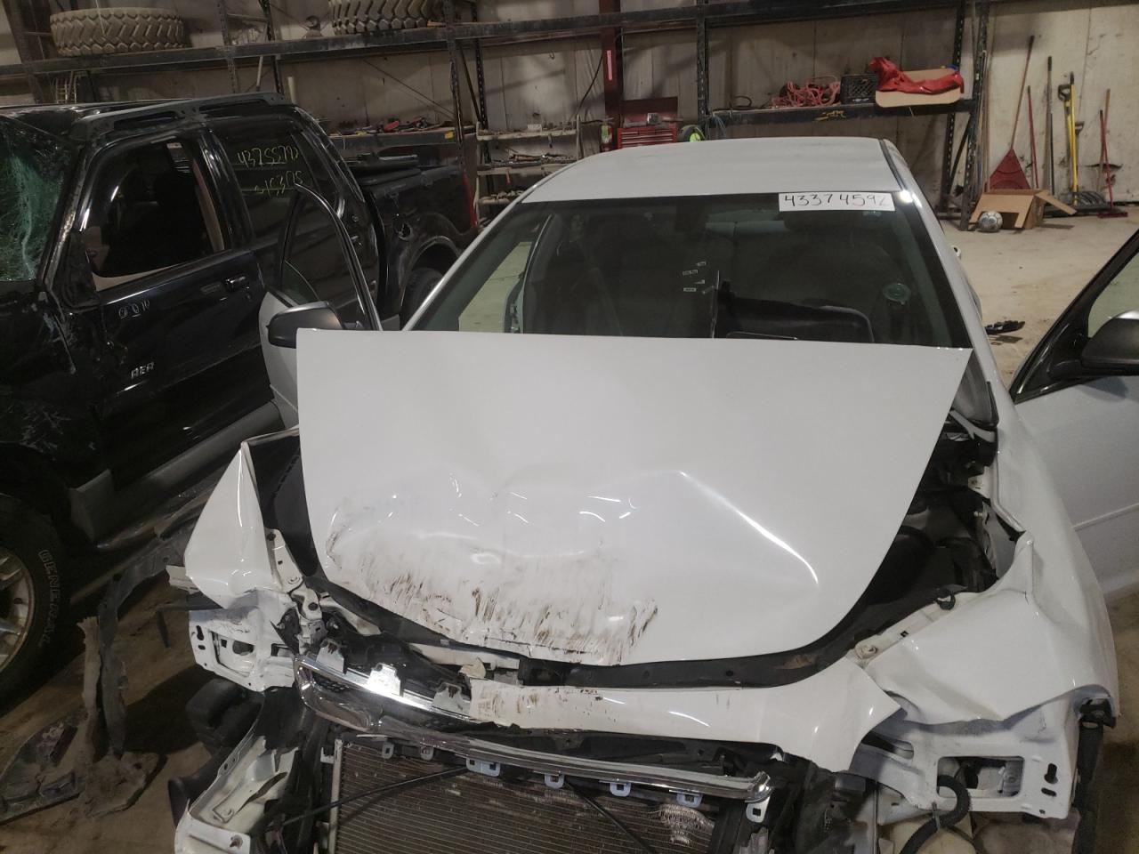 Photo 7 from auction – 2011 CHEVROLET MALIBU LS with VIN 1G1ZB5E17BF123383
