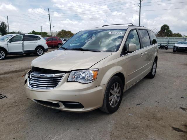 Photo 2 from auction – 2015 CHRYSLER TOWN & COU with VIN 2C4RC1AG1FR710846