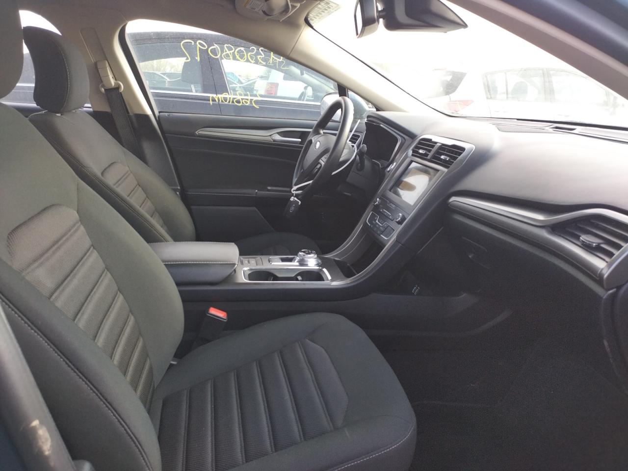 Photo 5 from auction – 2019 FORD FUSION SE with VIN 3FA6P0LU2KR197864