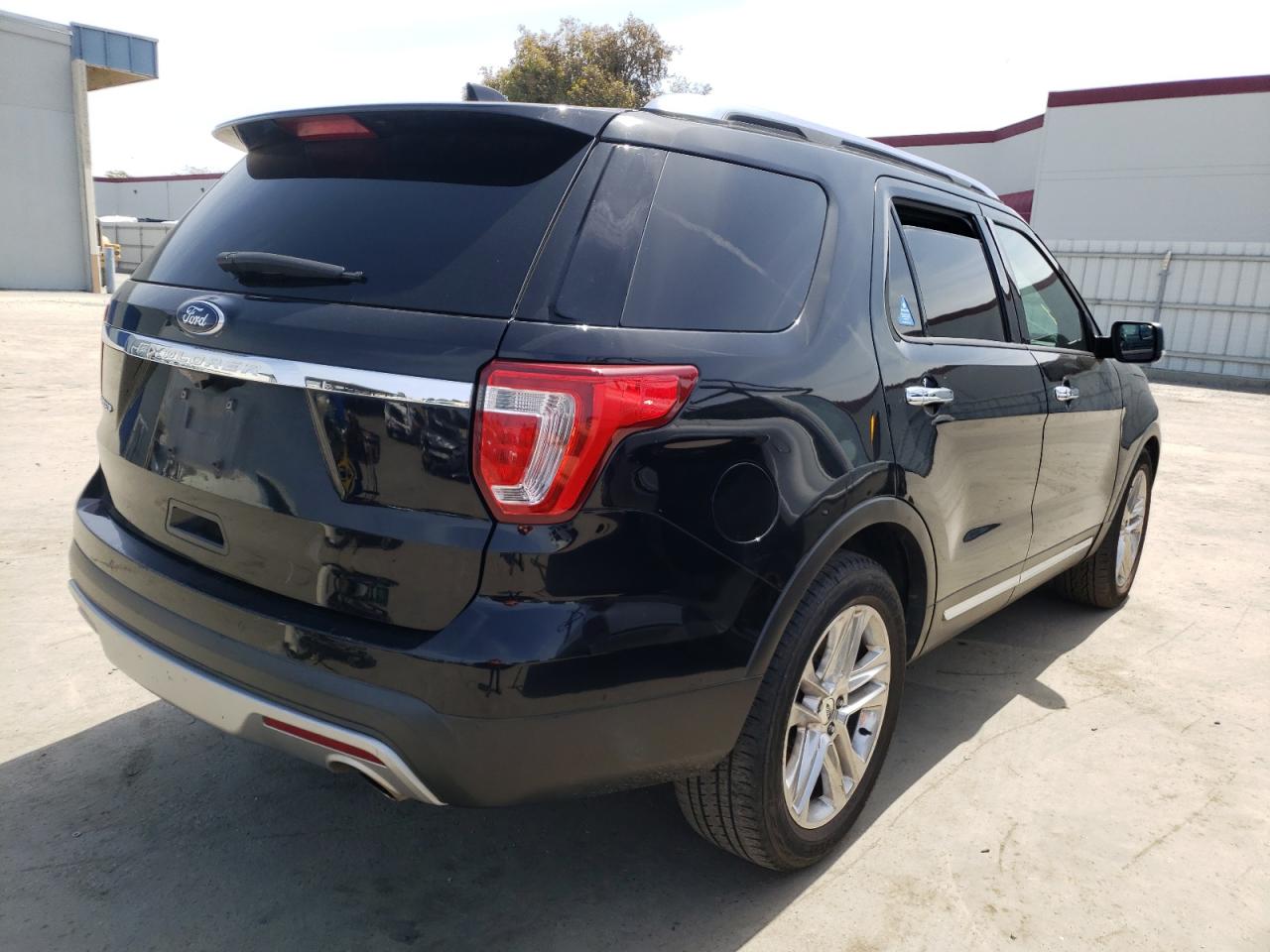 Photo 4 from auction – 2016 FORD EXPLORER with VIN 1FM5K7F88GGA07782
