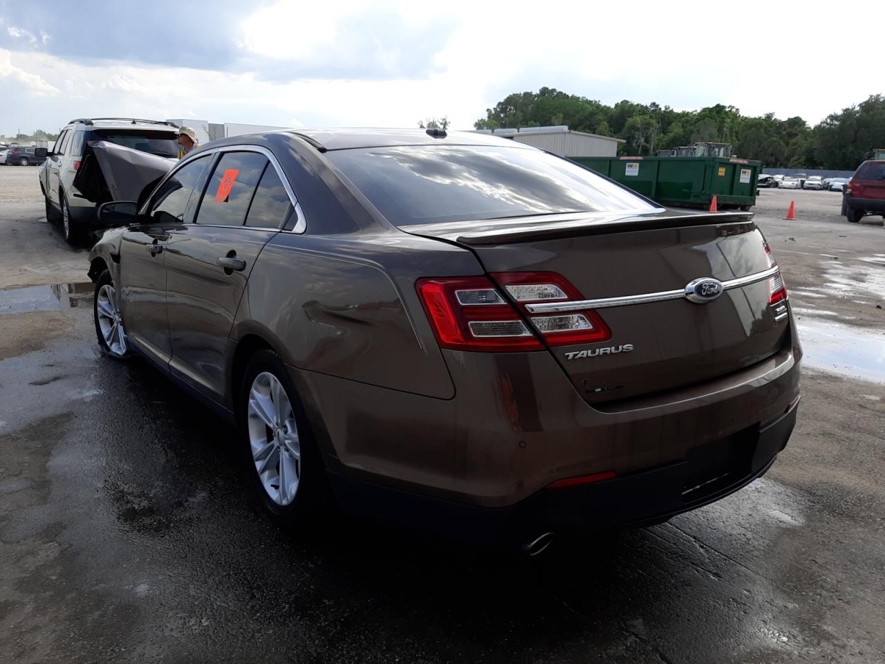 Photo 3 from auction – 2015 FORD TAURUS SEL with VIN 1FAHP2E85FG113652