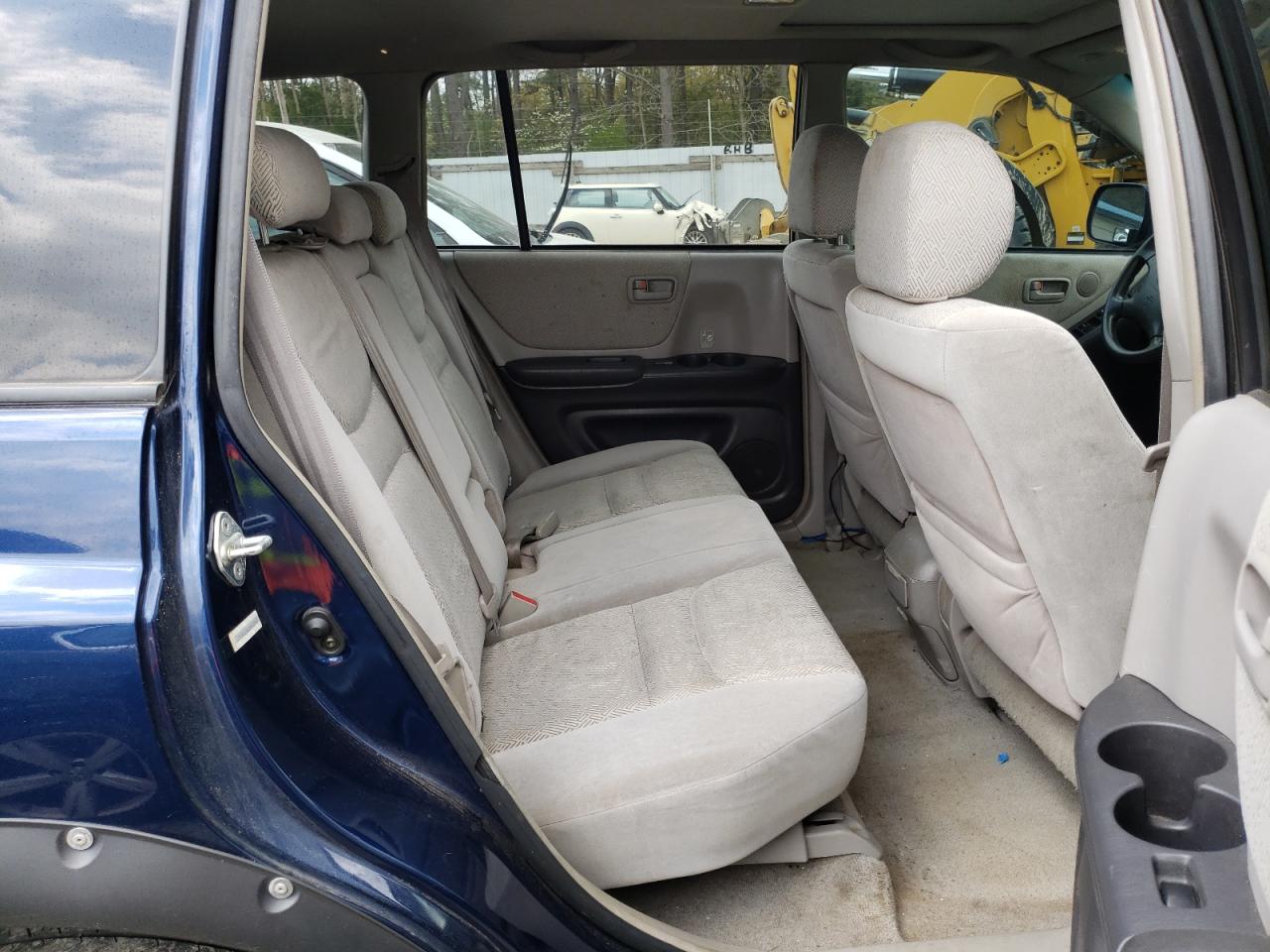 Photo 6 from auction – 2002 TOYOTA HIGHLANDER with VIN JTEHF21A420043968