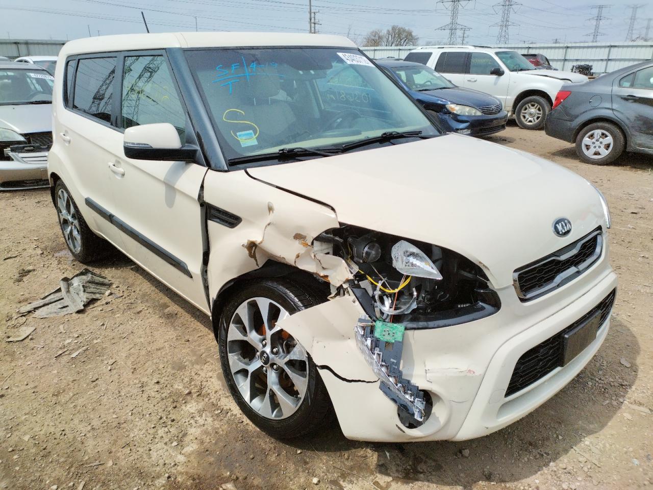 KIA SOUL + 2013 z numerem VIN KNDJT2A61D7525494 - Zdjęcie z aukcji