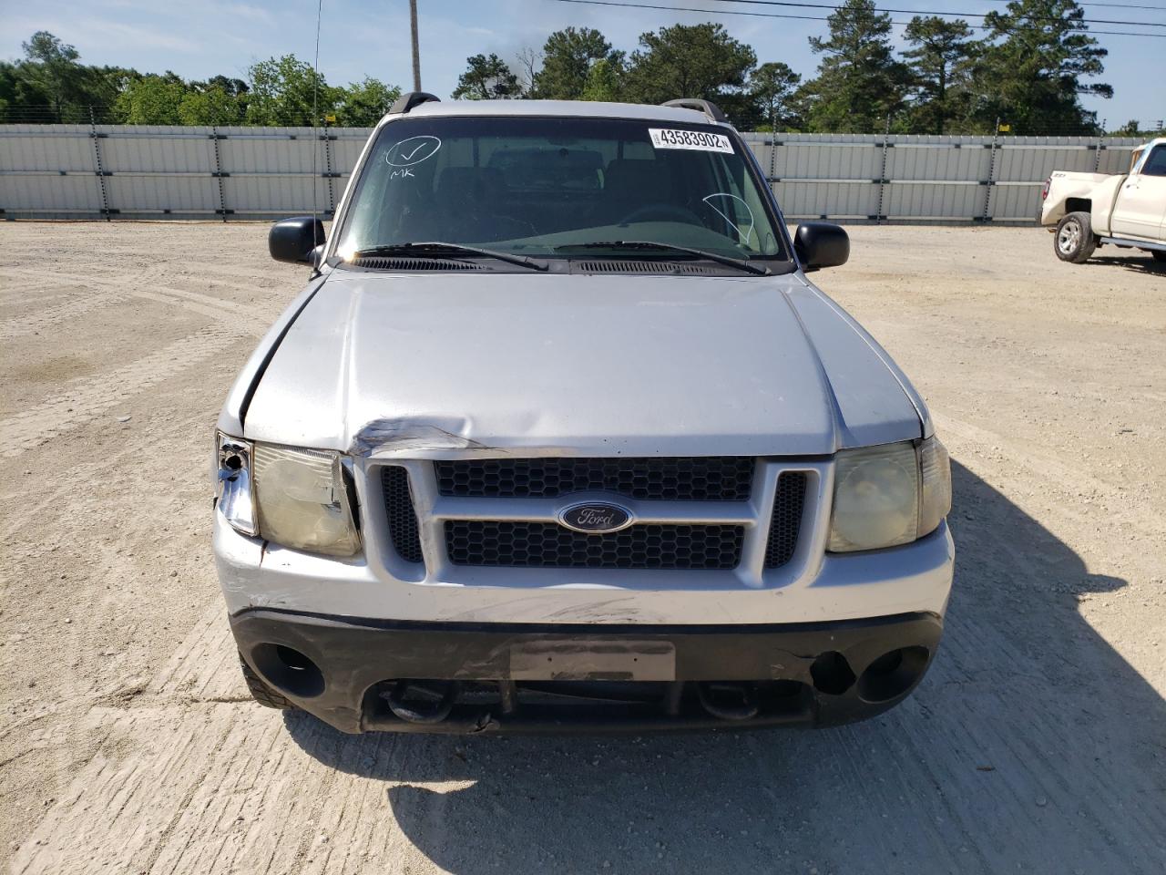 Photo 7 from auction – 2001 FORD EXPLORER S with VIN 1FMZU67E51UC73361